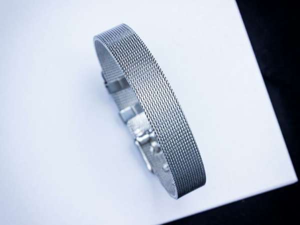 MoMents ezüst színű acél karkötő