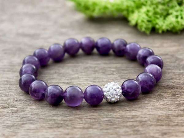 Ametiszt ásvány karkötő kristály gömbbel