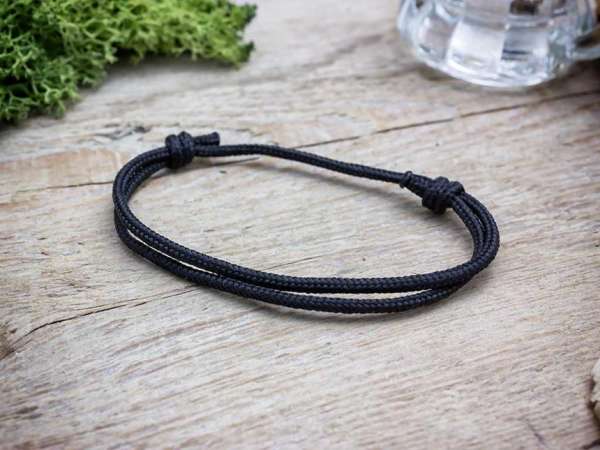 Szerencsehozó fekete paracord gyerek karkötő