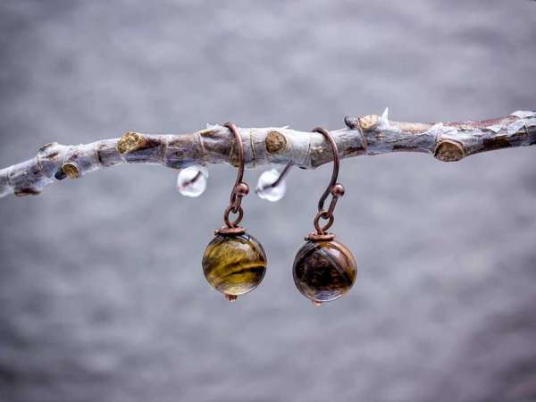 Tigrisszem lógós réz drót fülbevaló 8mm