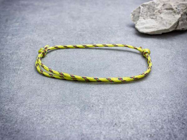 Sugallat sárga paracord bokalánc