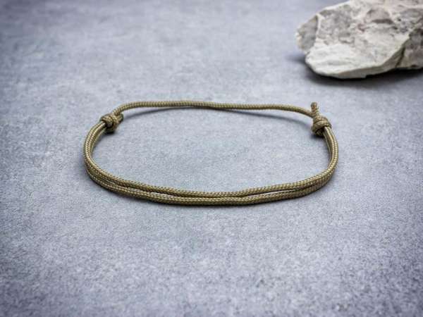 Gondoskodás barna paracord bokalánc