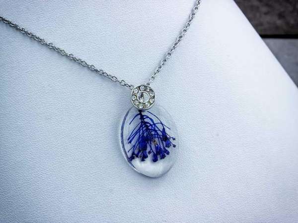 Üstökös gyöngyike műgyanta acél nyaklánc