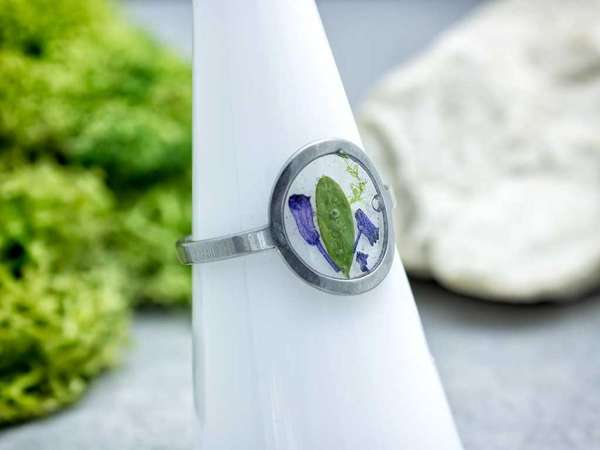 Üstökös gyöngyike műgyanta acél gyűrű