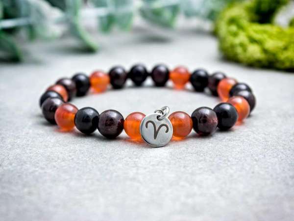 Kos csillagjegy medálos ásvány karkötő