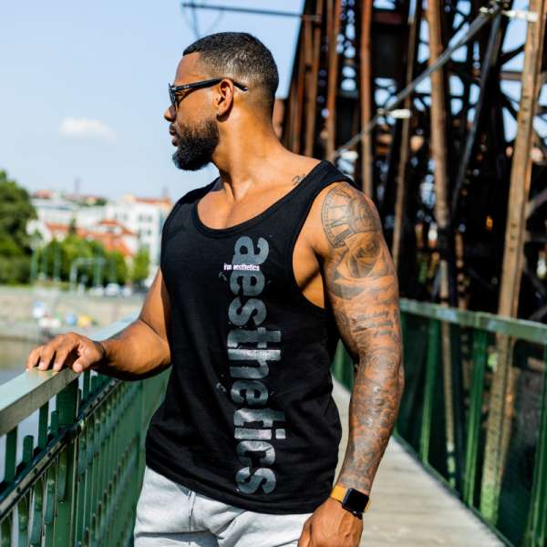 Férfi fitness atléta Iron Aesthetics Cross, fekete