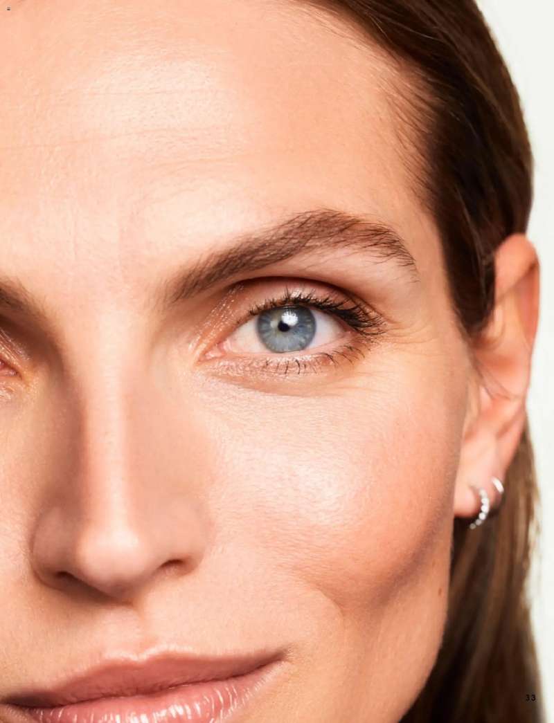 Oriflame Oriflame katalógus 2026/14 33 oldal