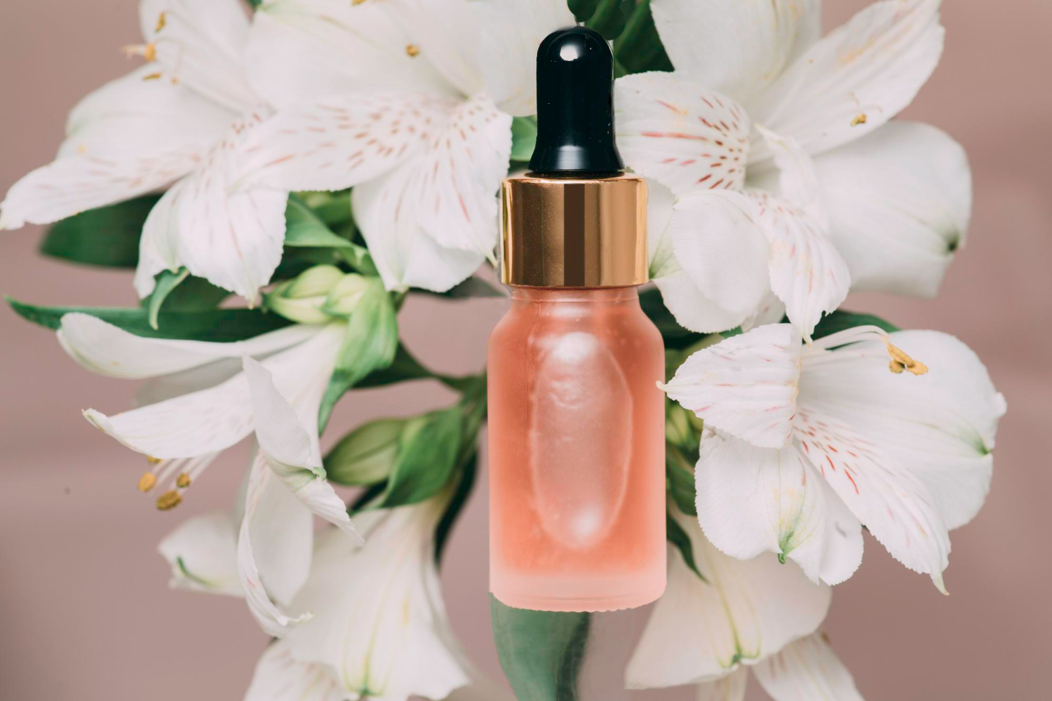 Érzékeny bőrűek figyelem: Ismerd meg a retinol szendvics technika előnyeit